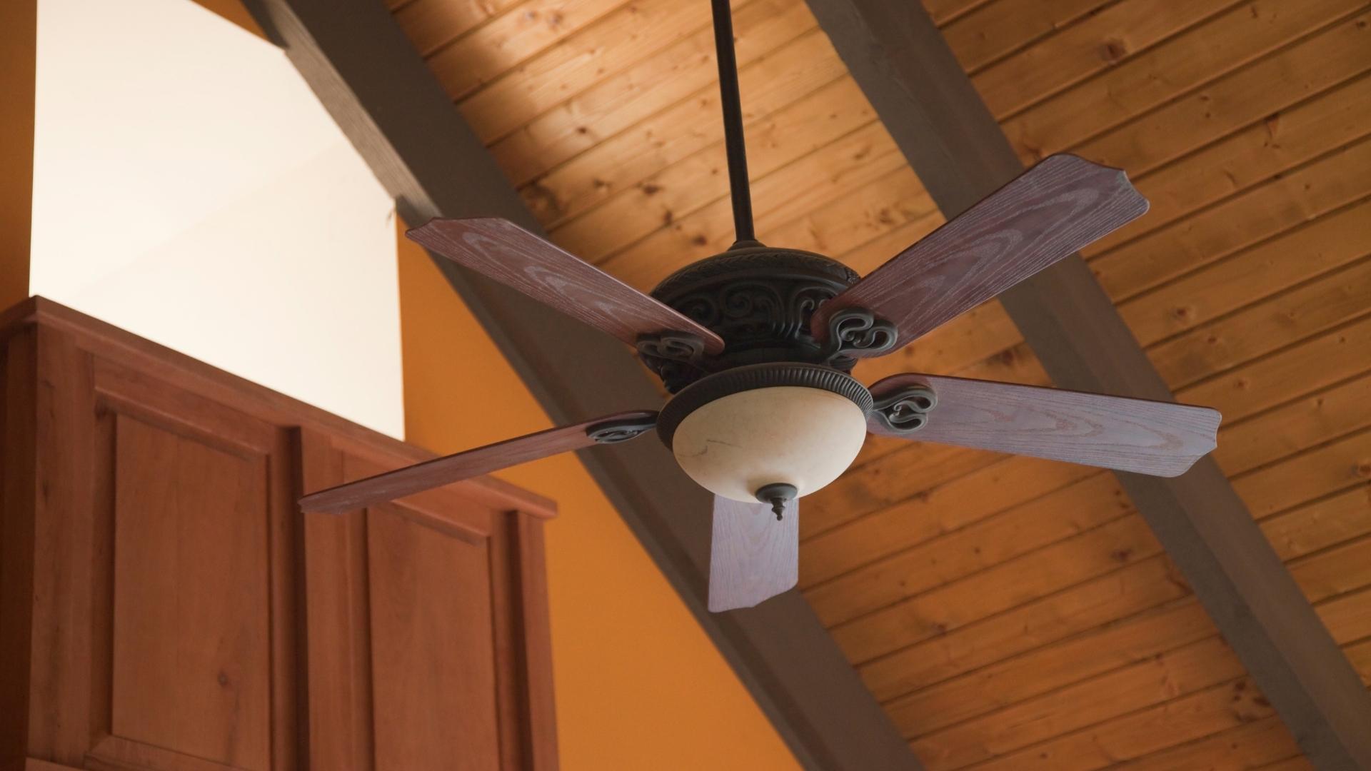 Should you run ceiling fans when not in room?