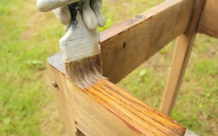 Finish Wood Furniture For Use Outdoors, How To Keep Outdoor Wood Furniture From Rotting