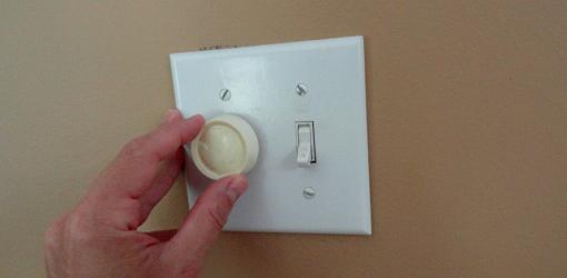 Turning on a dimmer switch