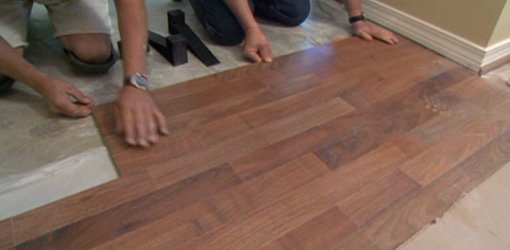 Laying laminate flooring