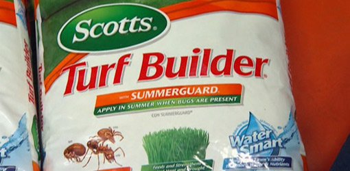 Bag of Scotts Turf Builder with SummerGuard