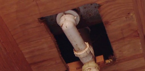 Seal A Tub Drain Hole Under House, How To Cut Bathtub Drain Pipe