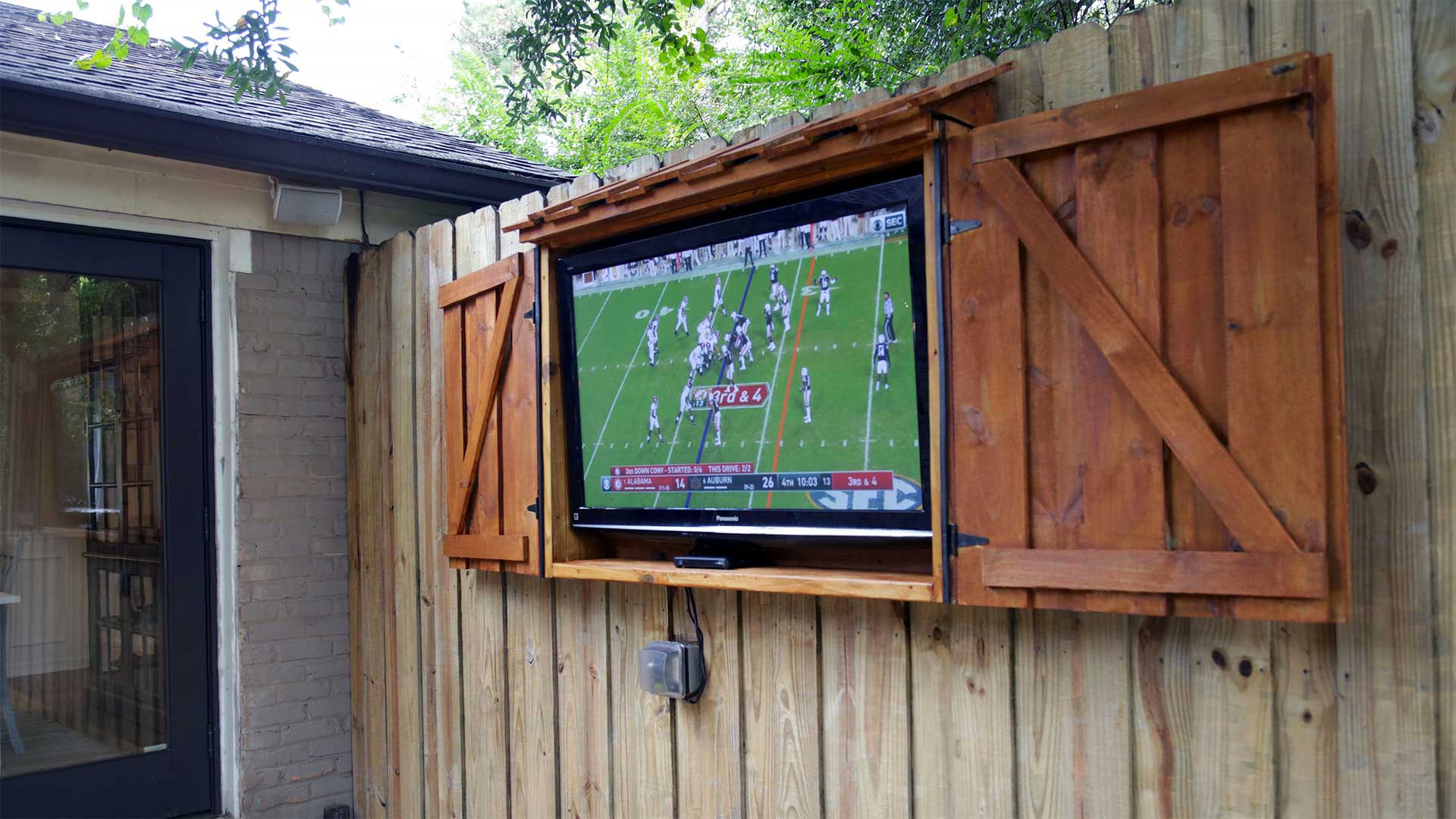 How To Build An Outdoor Tv Cabinet, Best Outdoor Tv Setup