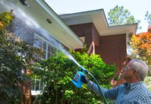 Danny Lipford cleans house exterior with Wet and Forget Outdoor