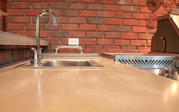 Concrete countertop in an outdoor kitchen