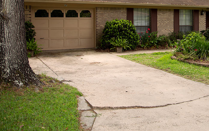 8 Tips for Renovating Your Old Concrete Driveway