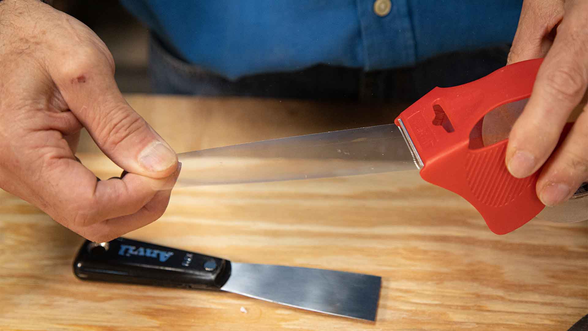 Simple Way to Keep Your Putty Knife Clean | Today's Homeowner When Should A Knife Be Cleaned And Sanitized