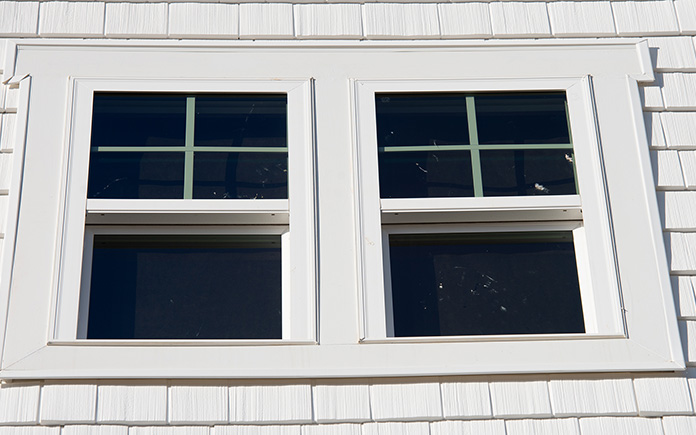 Double hung vinyl windows  
