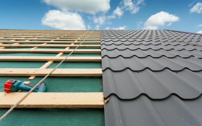 Construction of a metal roof