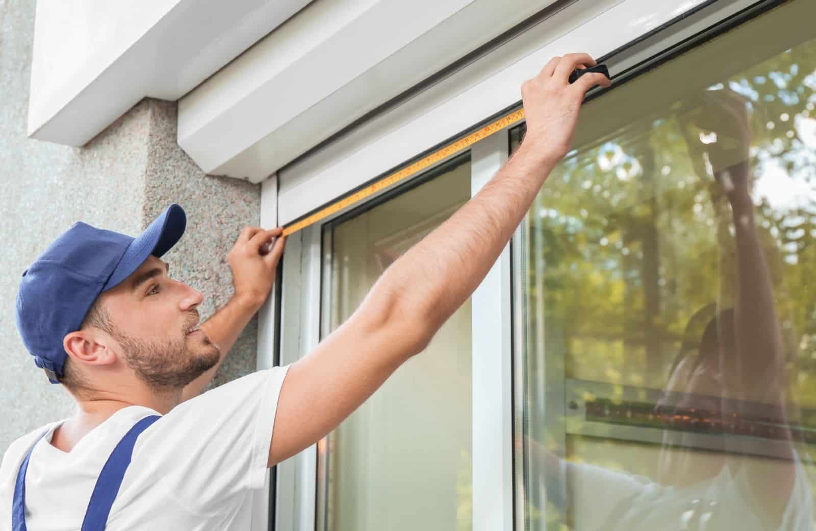 How to Measure a Window for Glass Replacement