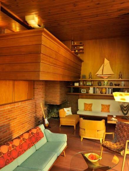 Built in 1939, Suntop was revolutionary. The open living space, concrete floors, fireplace, and bookshelves are iconic Wright statements. Edward Addeo